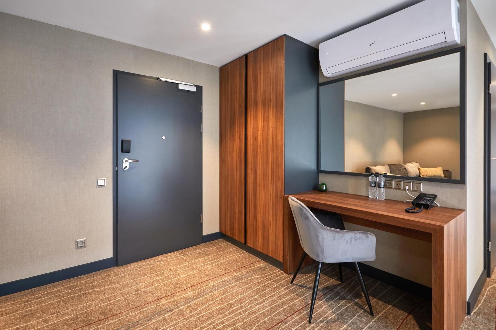 Sky Loft Hotel Kyiv By Rixwell International ห้อง รูปภาพ