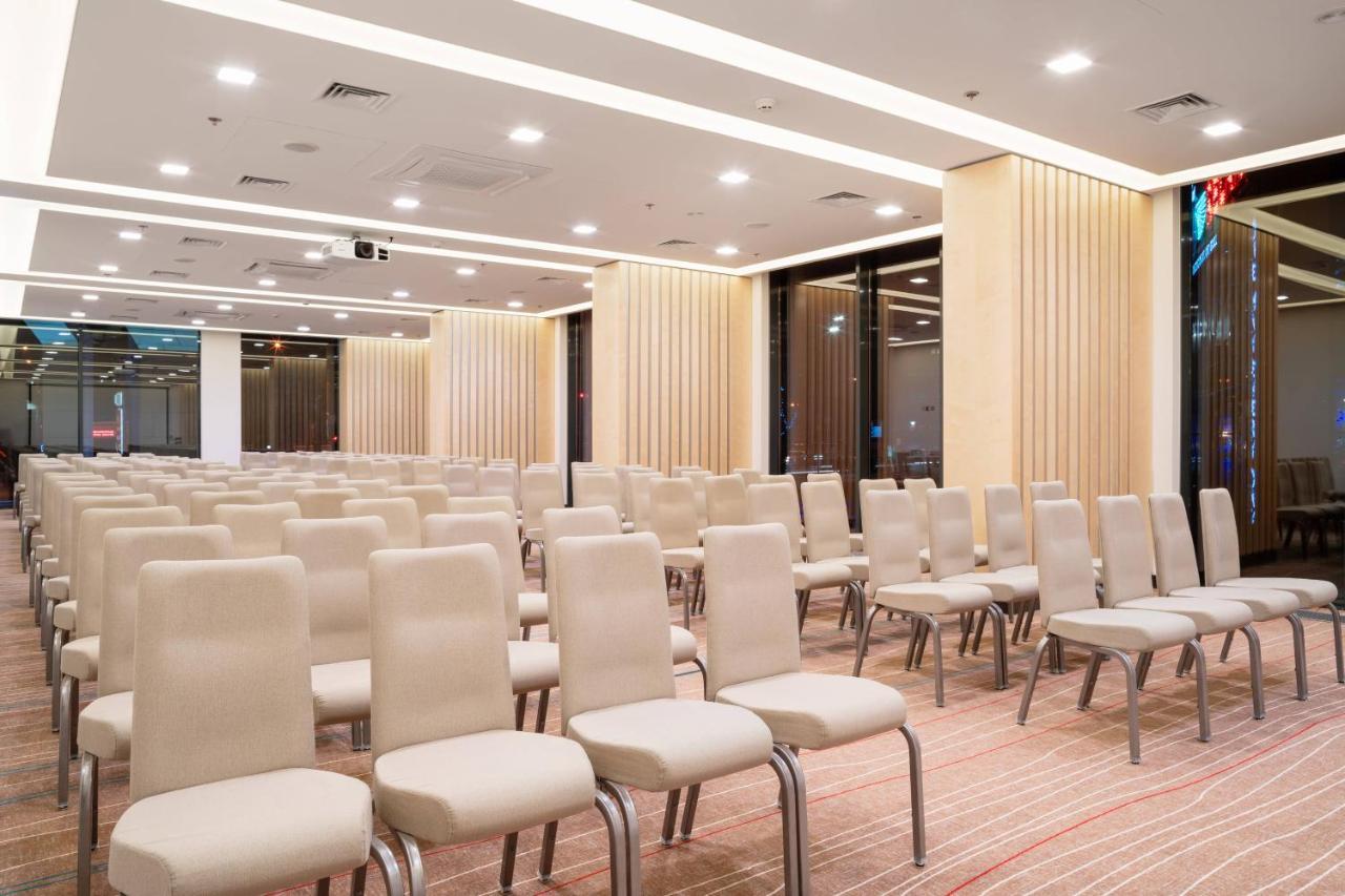 Sky Loft Hotel Kyiv By Rixwell International ภายนอก รูปภาพ